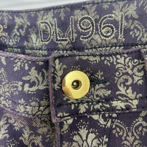 DL1961 Premium Denim Emma Ornate Leggings - Purple and Faded Gold Damask Sz. 26 - Picture 6 of 15
